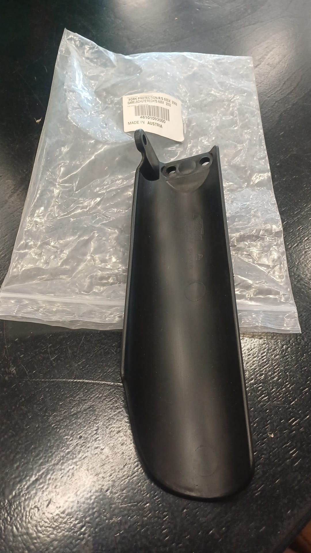 Telarinsuojamuovi oikea SX65 02-08