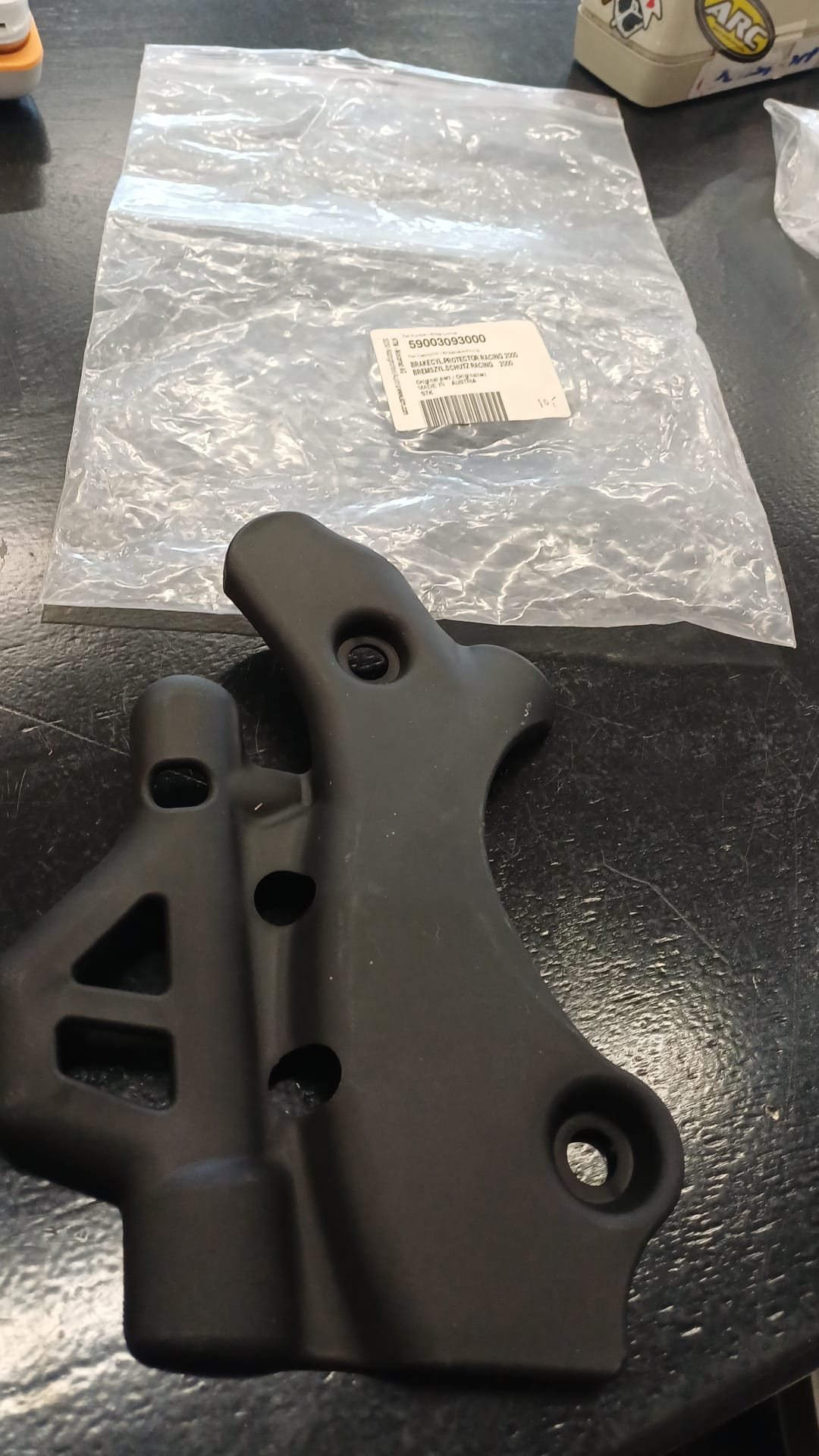 Jarrusylinterin suoja EXC 00-