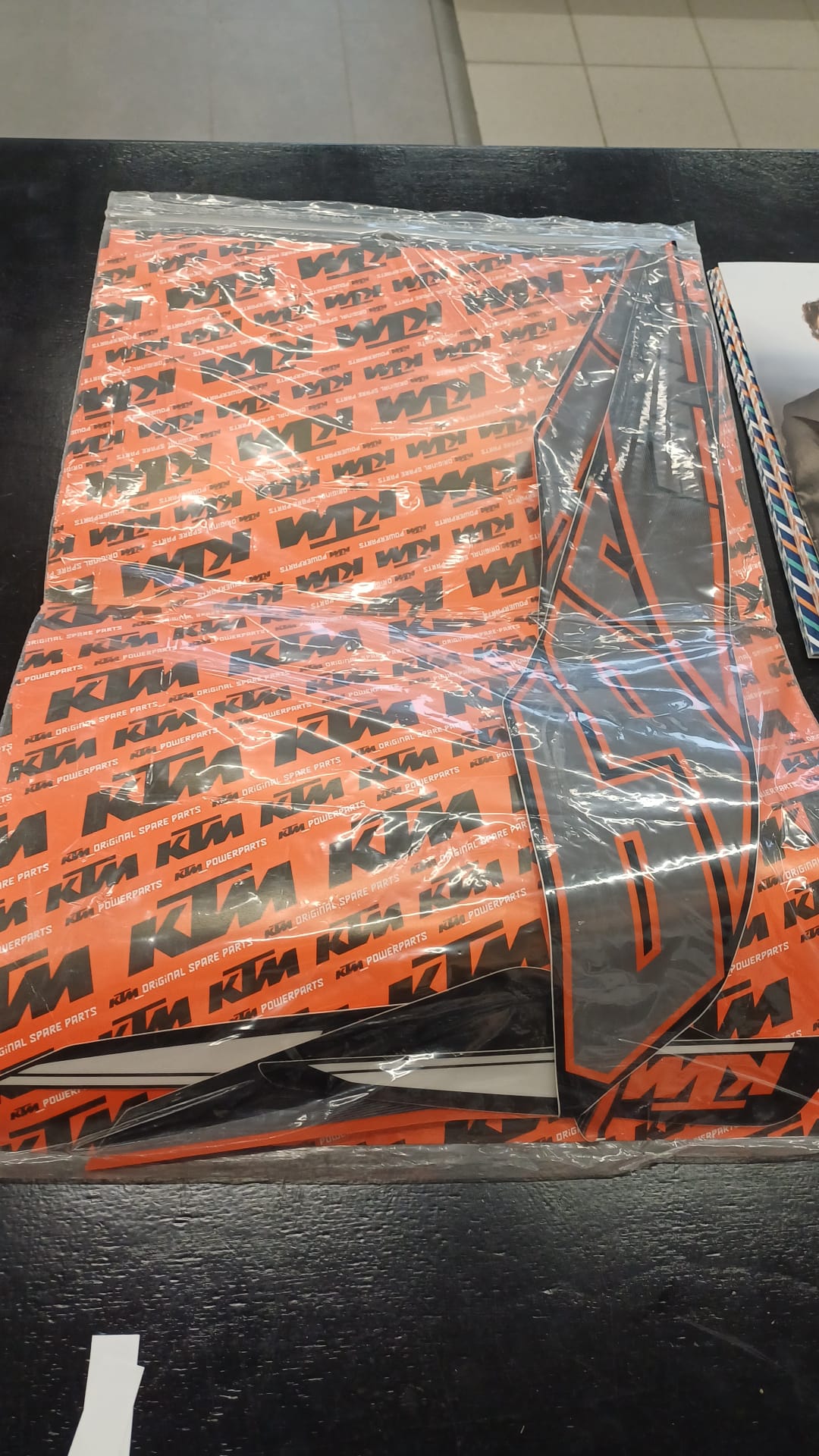 Tarrasarja 690 Duke Musta 2012-2014